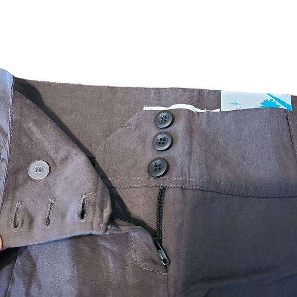 NEW WITH TAGS Mia by  Smart Set Gray very low rise relaxed womens capri pants - Picture 10 of 13